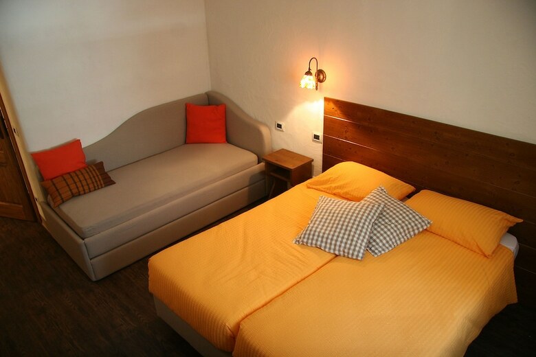 Hostal Ostello Del Castello Tirano