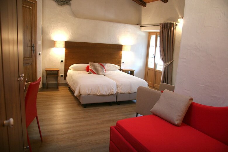Hostal Ostello Del Castello Tirano