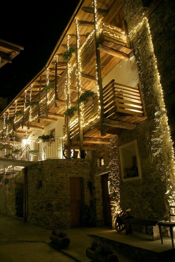 Hostal Ostello Del Castello Tirano