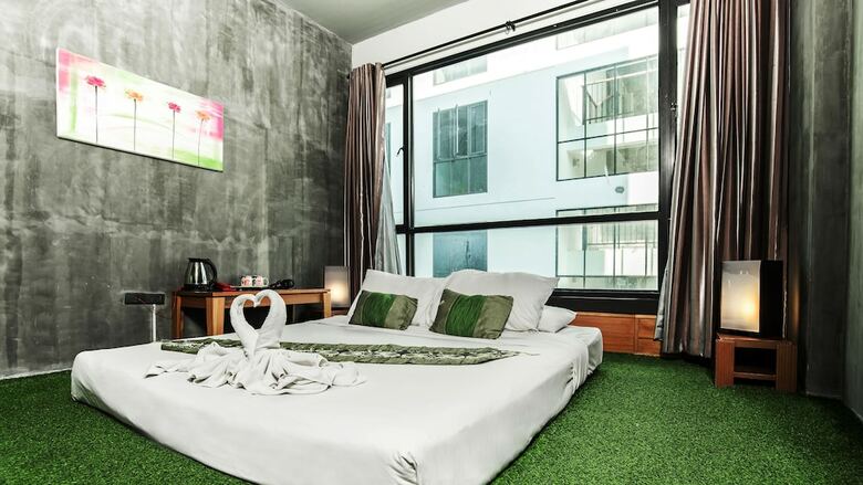 B2 Green Boutique & Budget Hotel