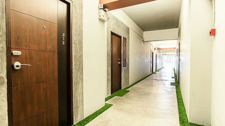 B2 Green Boutique & Budget Hotel