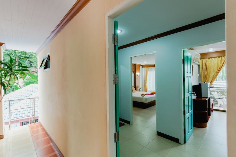 Hotel R.k. Guesthouse