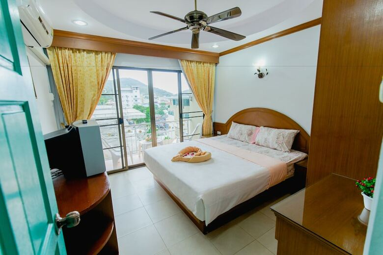 Hotel R.k. Guesthouse