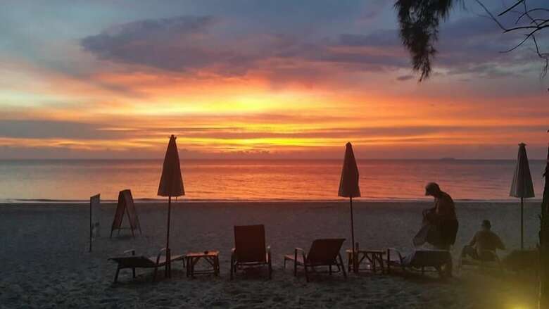 Hotel Eco Lanta Hideaway Beach Resort