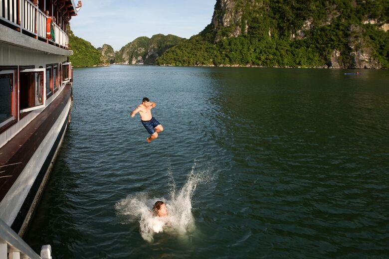 Halong Royal Palace Cruise