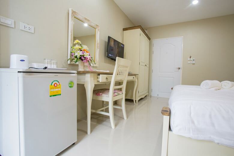 Hotel de Ville Nakhon