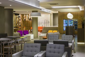 Dmax Hotel