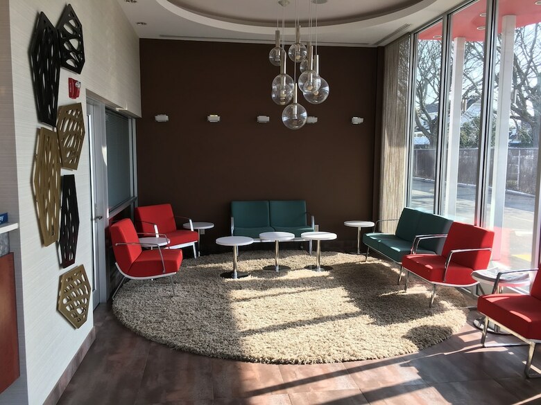 Hotel Ramada By Wyndham Rockville Centre