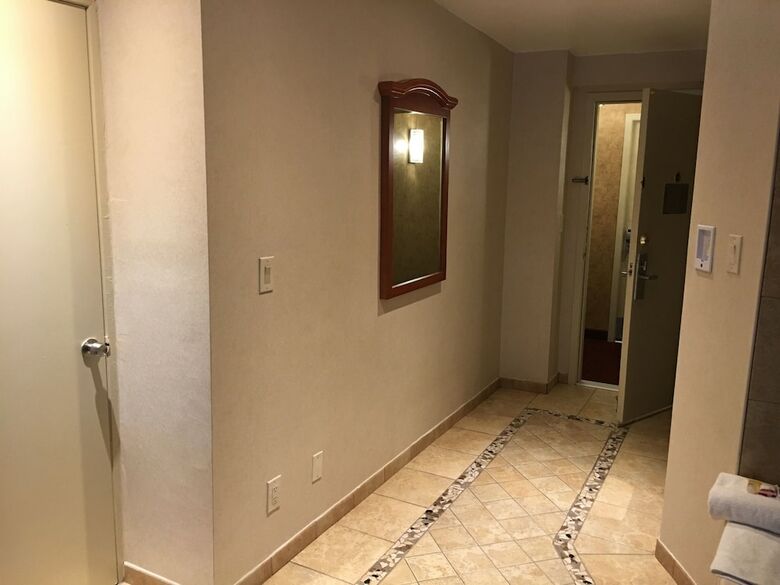 Hotel Ramada By Wyndham Rockville Centre