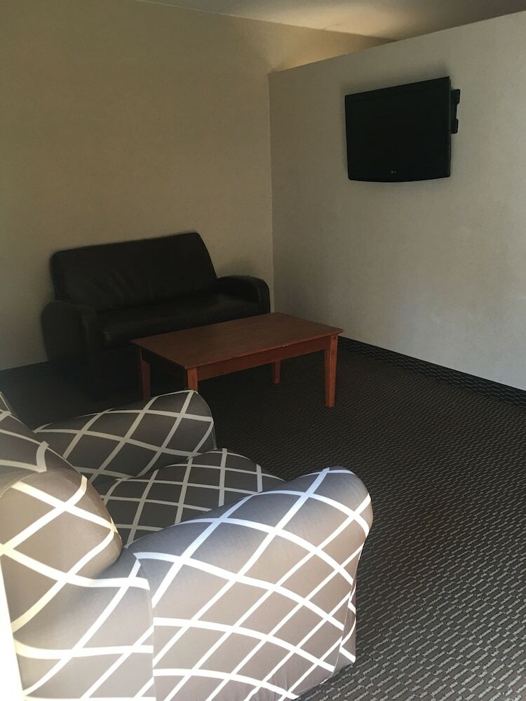 Hotel Ramada By Wyndham Rockville Centre