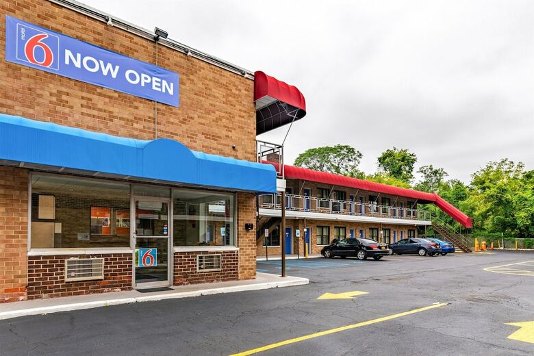 Motel 6 Elmsford, Ny - White Plains