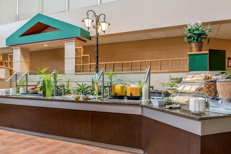 Quality Hotel Conference Center Cincinnati Blue Ash