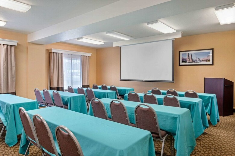 Hotel Comfort Inn And Suites Salem