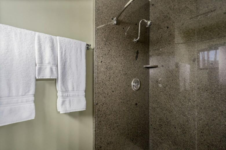 Caliente Tropics Hotel