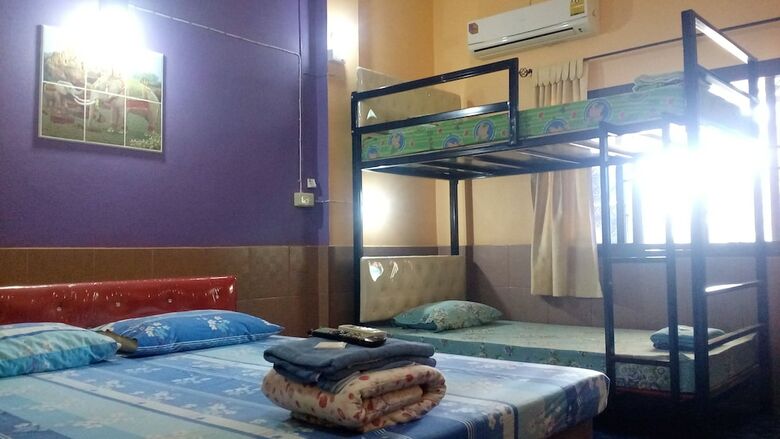 Hotel Rueang Sri Si Ri