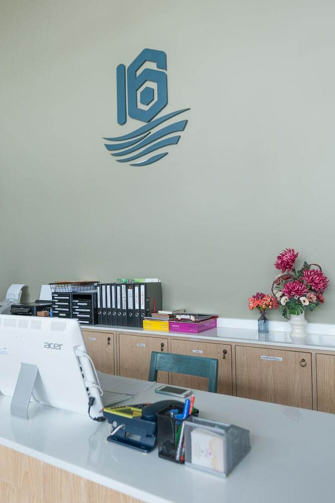 The Sixteenth Naiyang Beach Hotel