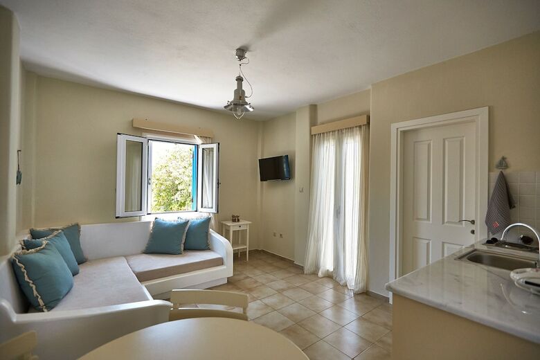 Aelia Apartments