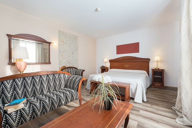 Hotel Rural Monnaber Nou & Spa