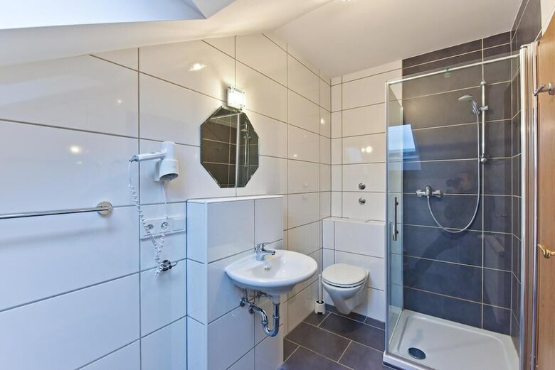 Pension Hotel Alt-finthen