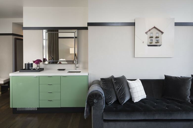 Kimpton Journeyman Hotel