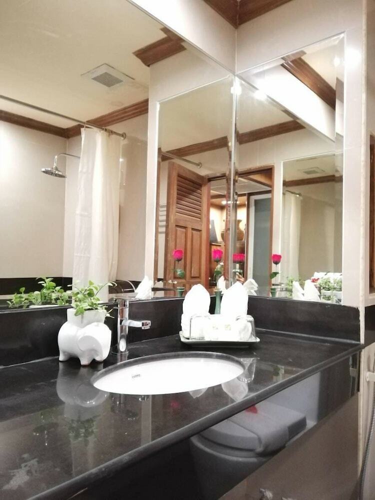 Ease Jomtien Hotel