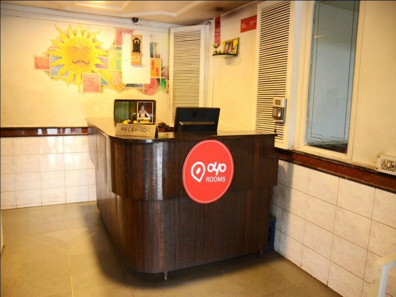 Oyo 1216 Hotel New White House