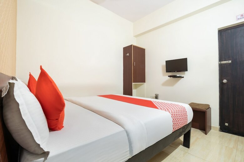 Oyo 2183 Hotel City