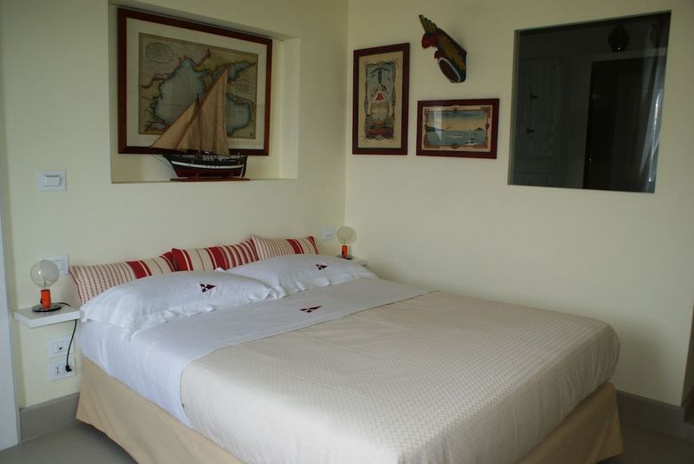 Bed & Breakfast Yacht Club Capo Cervo Suites