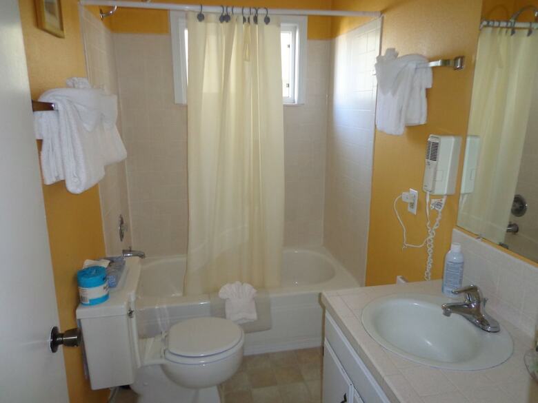 Hotel Ocean Shores Inn & Suites