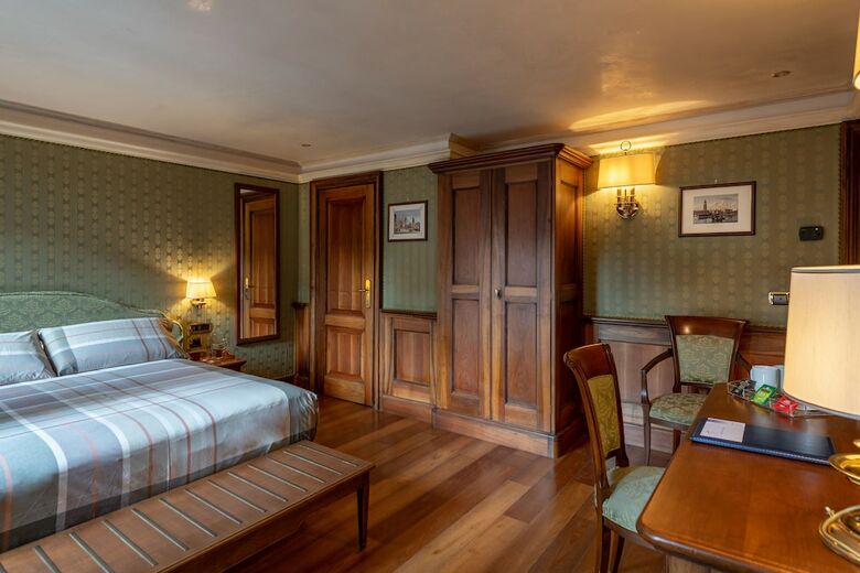 Hotel Montecarlo