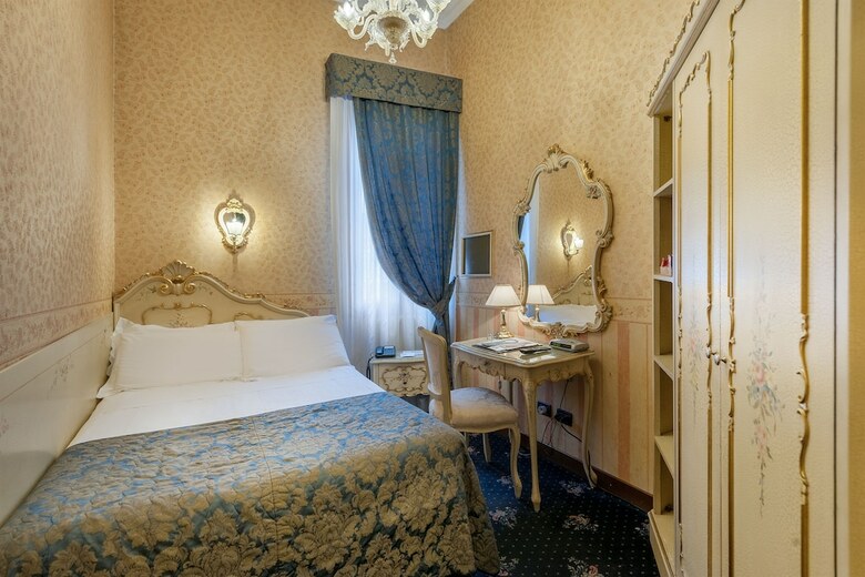 Hotel Montecarlo