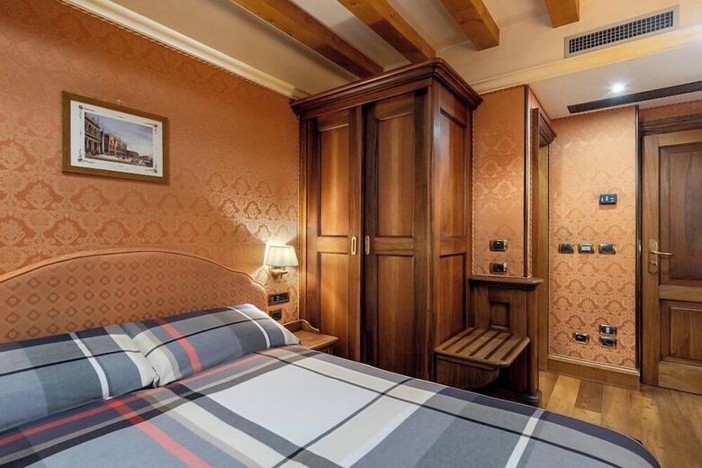 Hotel Montecarlo