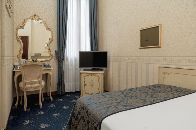 Hotel Montecarlo