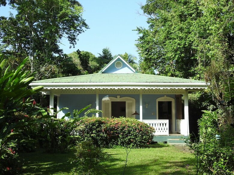 Hotel Playa Negra Guesthouse