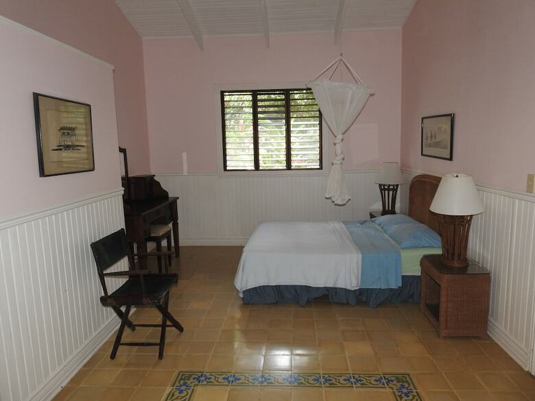 Hotel Playa Negra Guesthouse