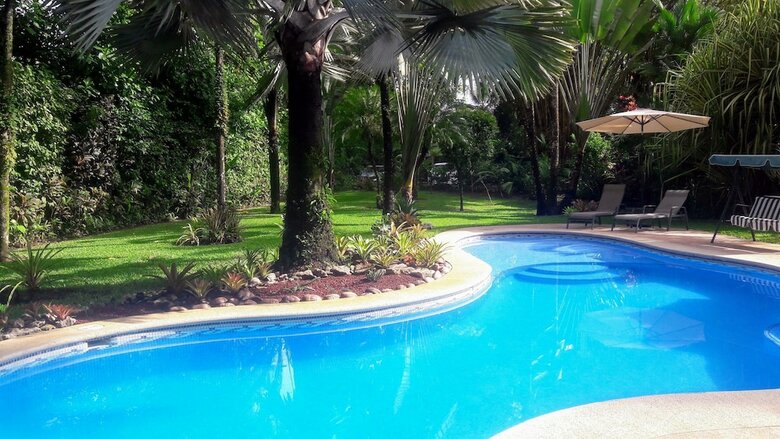Hotel Playa Negra Guesthouse