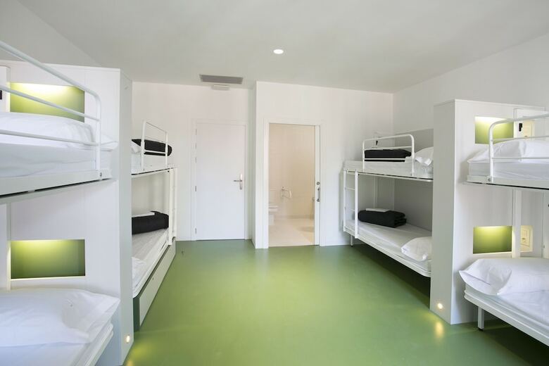 Hostal Sant Jordi Hostel Rock Palace