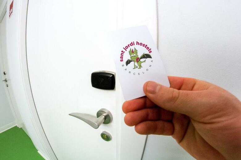 Hostal Sant Jordi Hostel Rock Palace
