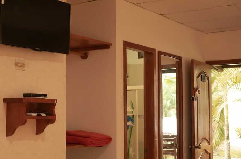 Twin Lodge Galapagos Hotel
