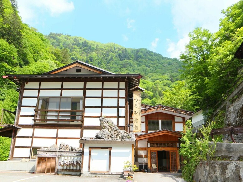 Shirahone Onsen Tsuruya Ryokan