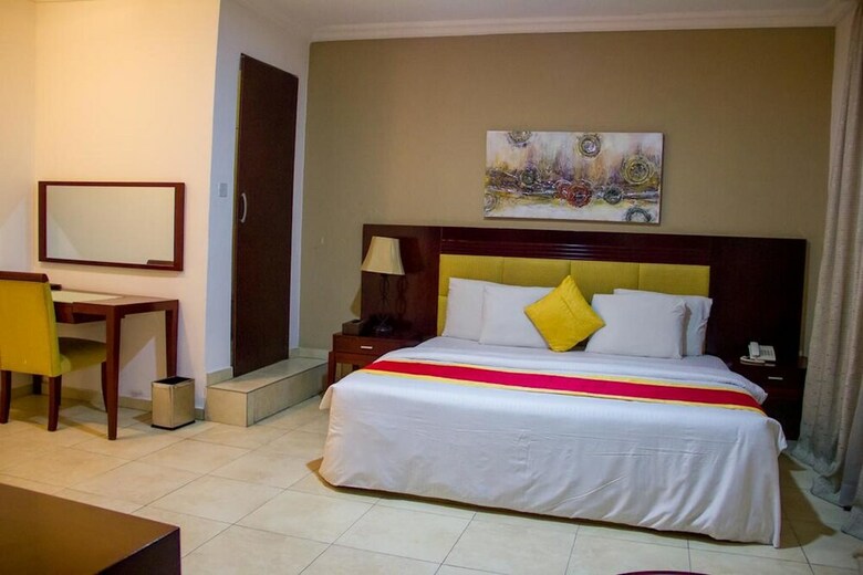 Hotel Crystal Court Lekki