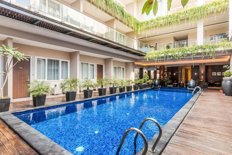 Hotel Zen Rooms Kuta Kubu Anyar 1