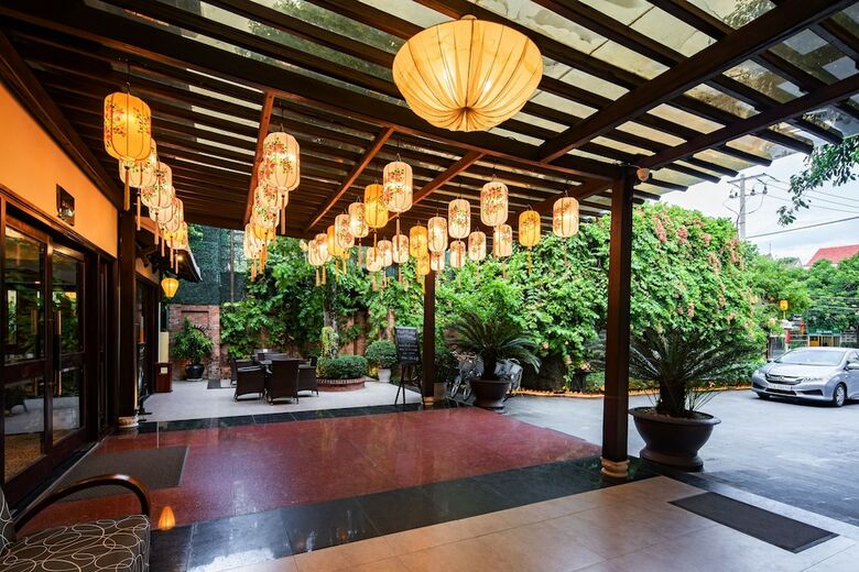 Silk Luxury Hotel & Spa By Embrace