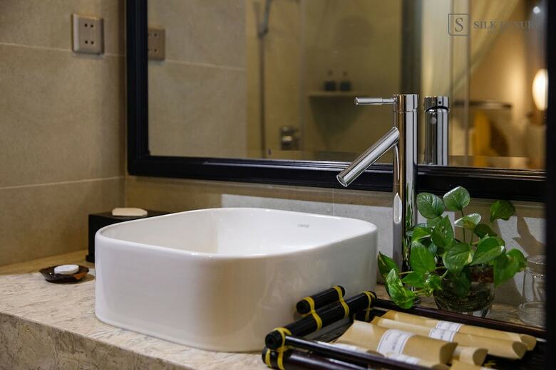 Silk Luxury Hotel & Spa By Embrace