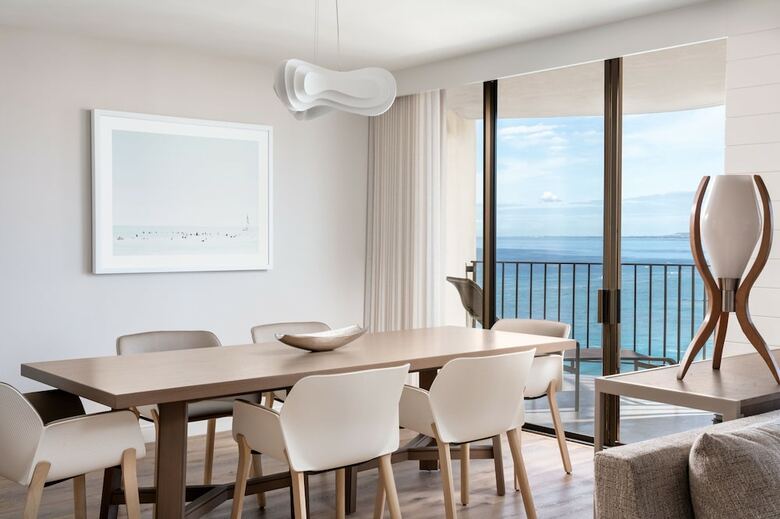 Hotel Waikiki Beach Marriott Resort & Spa