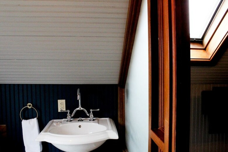 Shelburne Hotel