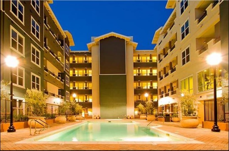Apartamentos Global Luxury Suites At Commodore Drive