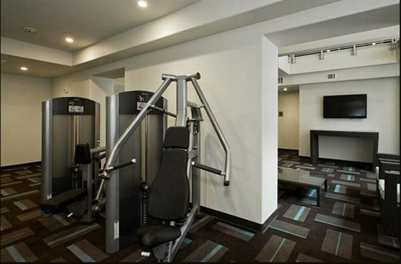 Apartamentos Global Luxury Suites At Commodore Drive