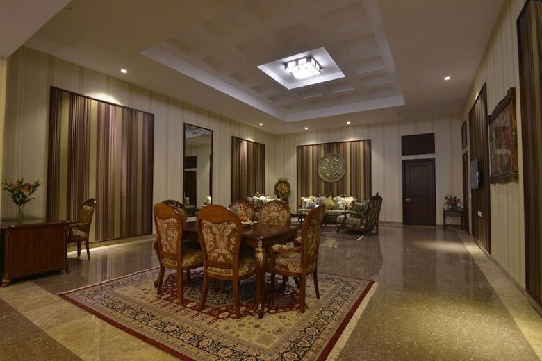 Hotel Orchha Palace And Convention Centre