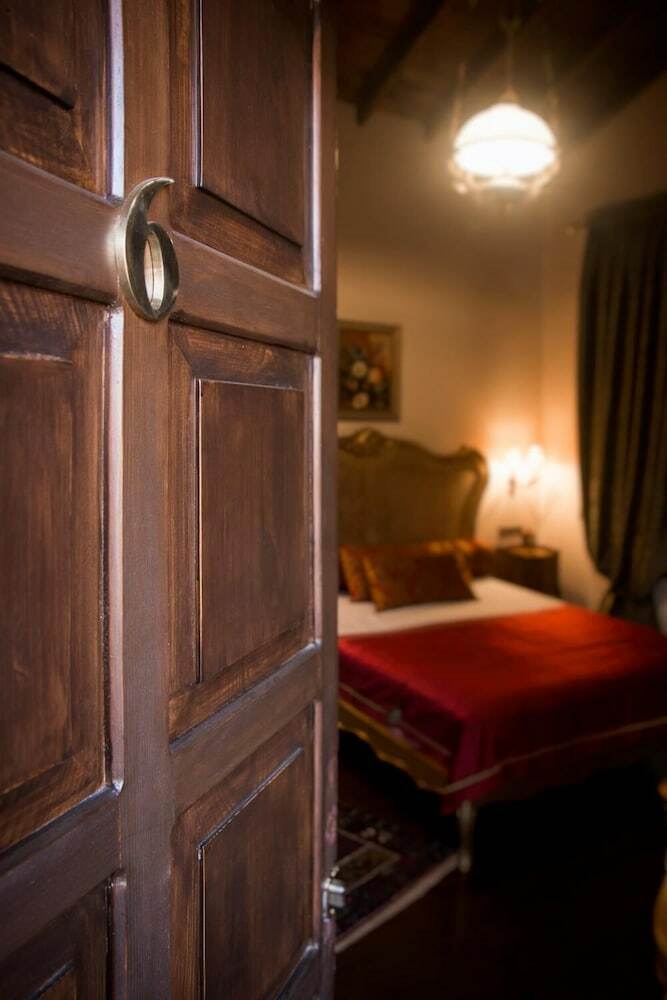 Mahallem Hotel